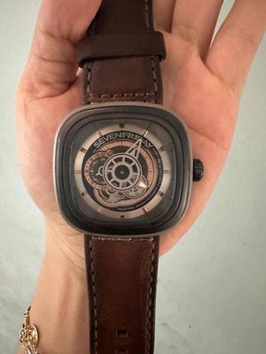 Đồng hồ đeo tay SevenFriday