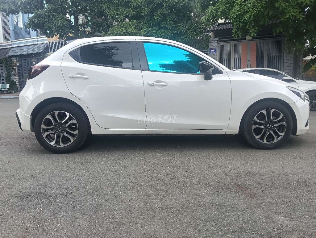 Bán Mazda2 2016 1.5 AT Hatchback Xe Đẹp Sẵn Dùng. Mua bán Ô tô tại Thành phố Biên Hòa Đồng Nai được đăng bởi Trieu Nguyen hình 6
