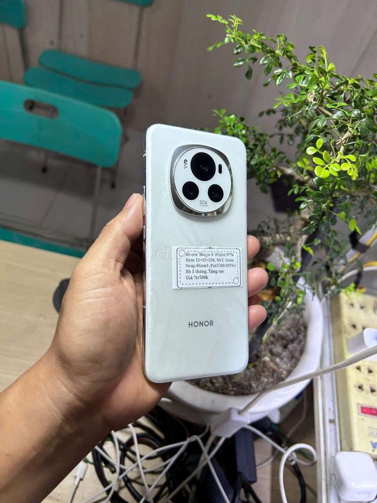 Honor Magic 6 R12+12+256 Snap8Gen3 Pin5500 NFC 2s. Mua bán Điện thoại tại Huyện Trảng Bàng Tây Ninh được đăng bởi Sun Mobile Shop Điện Thoại Trảng Bàng Tây Ninh 01 hình 1