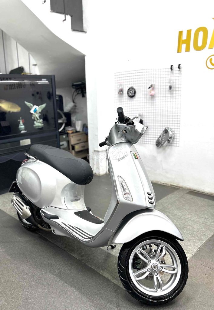 Piaggio Vespa Sprint 125cc Bạc Mới. Mua bán Xe máy tại Quận Phú Nhuận Tp Hồ Chí Minh được đăng bởi Cửa hàng xe máy Hoàng Dũng hình 3