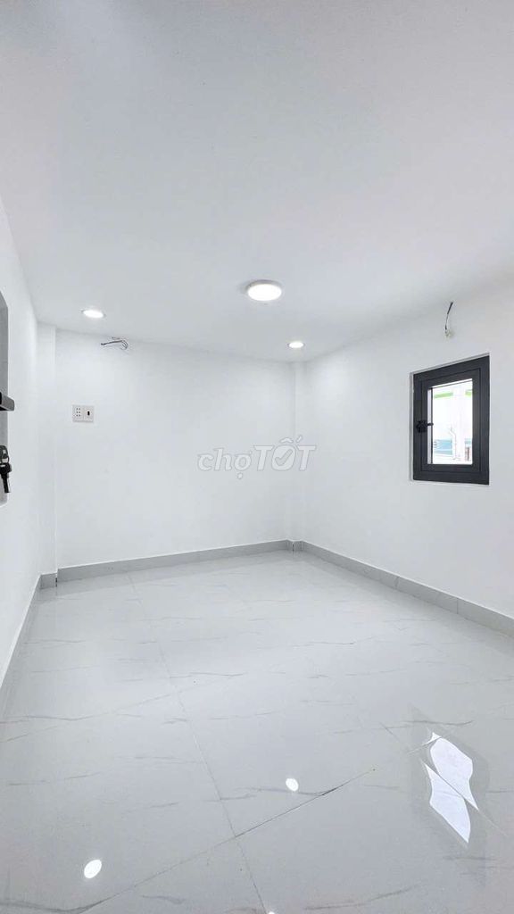 Аренда · 2 комн. · 18 м² · Quận Tân Phú, ул. Đường Lũy Bán Bích