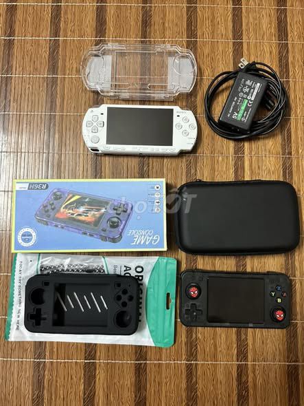 Máy chơi game Sony PSP 2k Trắng 32GB 99,99%. Mua bán Thiết bị chơi game tại Quận Ba Đình Hà Nội được đăng bởi Hội Đồ Điện Tử hình 1