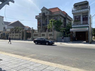 Cho thuê mặt bằng đất trống , mặt tiền đường Nguyễn An Ninh