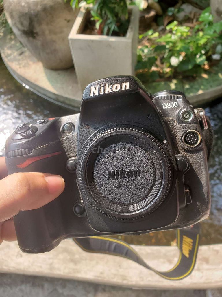 Máy ảnh Nikon D300 Đen. Mua bán Máy ảnh, Máy quay tại Thành phố Huế Thừa Thiên Huế được đăng bởi huynh cong hình 1