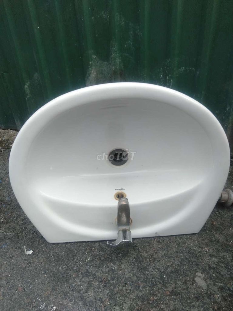 Lavabo bồn rửa mặt xịn. Mua bán Thiết bị vệ sinh, nhà tắm tại Quận Tân Bình Tp Hồ Chí Minh được đăng bởi Huy hình 1