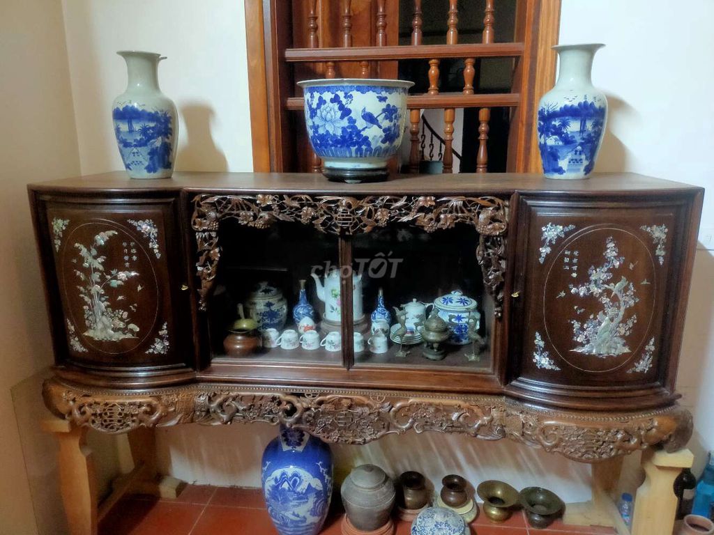 Tủ trưng bày Gỗ Nâu Cổ điển. Mua bán Tủ, kệ gia đình tại Huyện Đan Phượng Hà Nội được đăng bởi Bùi Mạnh Thắng  hình 1