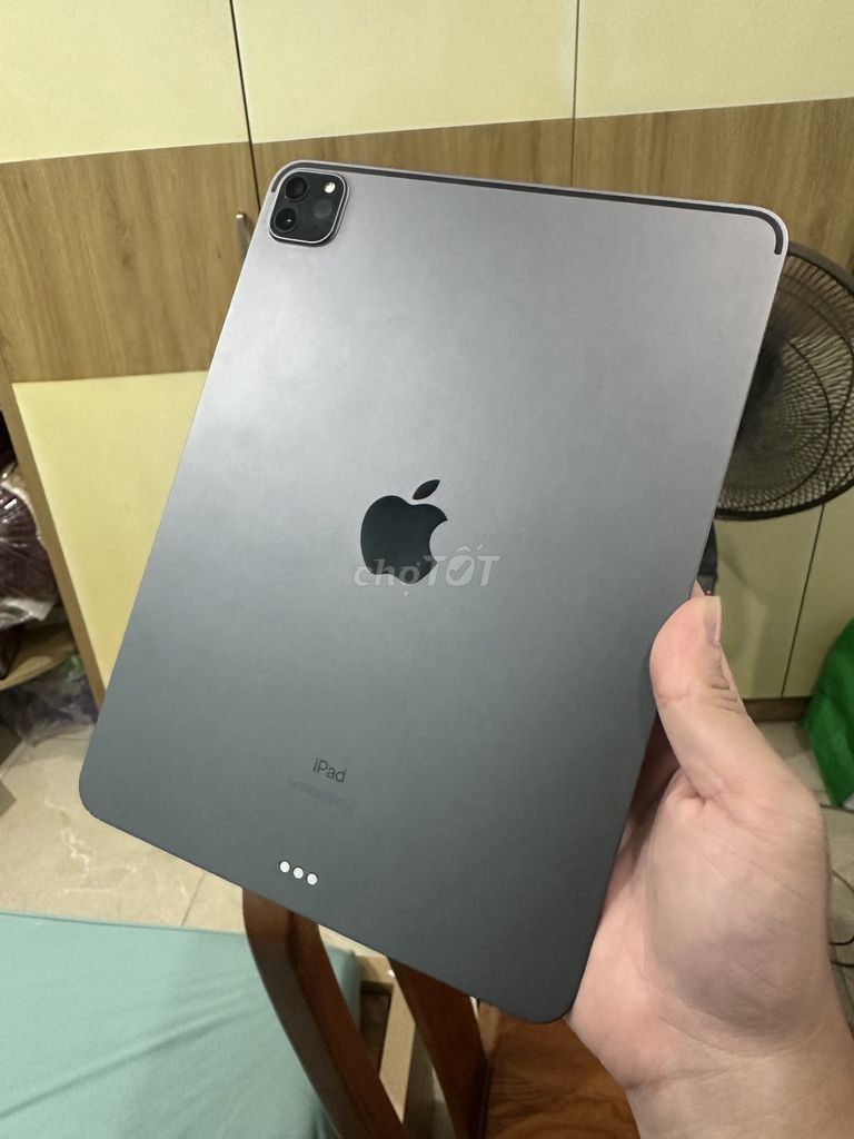 Apple iPad Pro 11 M1 Wifi Zin pin 96% Full Cn. Mua bán Máy tính bảng tại Quận Long Biên Hà Nội được đăng bởi Nguyễn Văn Anh hình 1