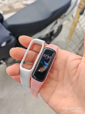 Samsung fit 2. Mua bán Thiết bị đeo thông minh tại Quận Ninh Kiều Cần Thơ được đăng bởi Lee Nguyễn