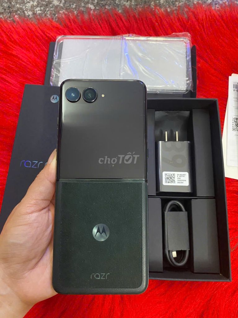 Motorola RAZR 60 Ultra Xanh 16G/512G FULLBOX. Mua bán Điện thoại tại Quận Tân Bình Tp Hồ Chí Minh được đăng bởi LUCKY PHONE VN hình 1