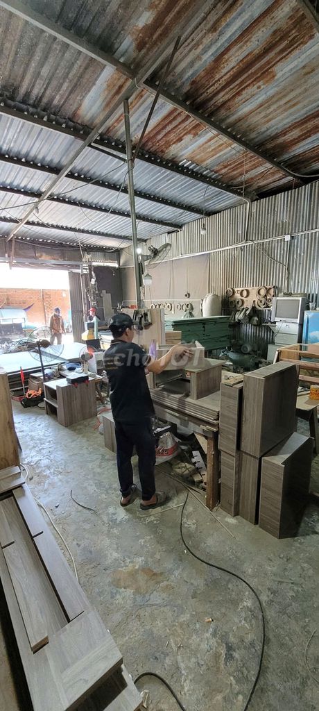 Xưởng đóng tủ áo, giường, tủ bếp tận gốc Q7 Q8 Q5. Mua bán Tủ, kệ gia đình tại Huyện Bình Chánh Tp Hồ Chí Minh được đăng bởi Thinh Decor hình 1
