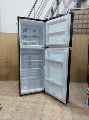 Tủ lạnh Pana U22H8R đời mới, bảo hành chính hãng.