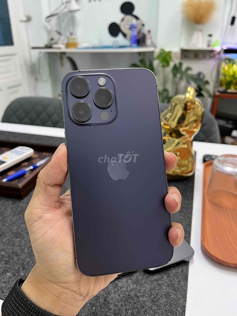 Apple iPhone 14 Pro Max 256GB Tím Mỹ Đã sử dụng. Mua bán Điện thoại tại Quận Bình Thuỷ Cần Thơ được đăng bởi MC MOBILE hình 1