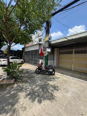 Cho thuê nhà xưởng DT 8x25 mặt tiền Đ phạm hùng