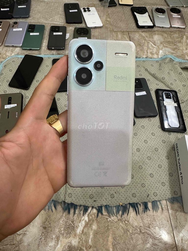 Xiaomi Redmi Note 13 Pro+ 5G 256GB Trắng chính han. Mua bán Điện thoại tại Quận Tân Bình Tp Hồ Chí Minh được đăng bởi Nguyễn Thắng Mobile hình 1