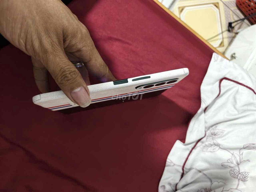 Samsung Z Fold 3 Trắng màn nhỏ kẻ. Mua bán Điện thoại tại Thành phố Uông Bí Quảng Ninh được đăng bởi Toàn Phương Computer hình 1