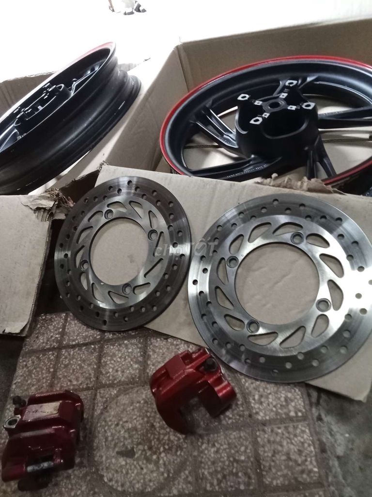 Cần bán mâm đĩa và heo dầu như hình bao Sài. Mua bán Phụ tùng xe tại Huyện Châu Đức Bà Rịa - Vũng Tàu được đăng bởi Van hình 1