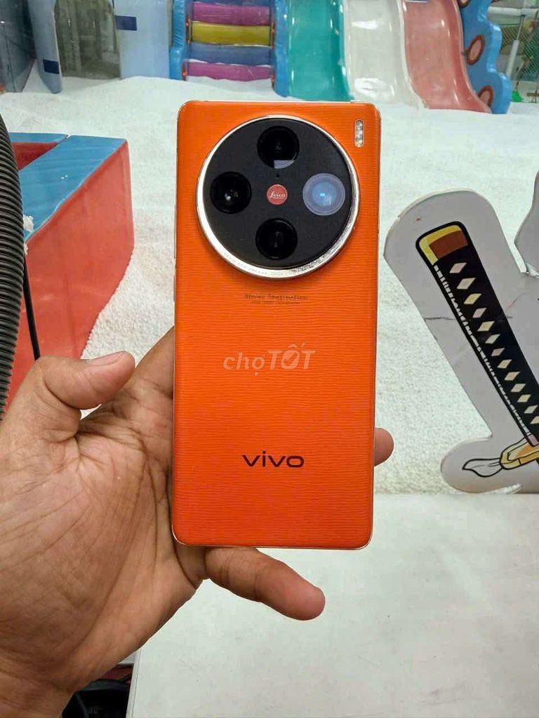 Vivo X100 Pro 16GB 512GB màu cam kèm sạc zin . Mua bán Điện thoại tại Thị xã Bến Cát Bình Dương được đăng bởi TVT hình 1