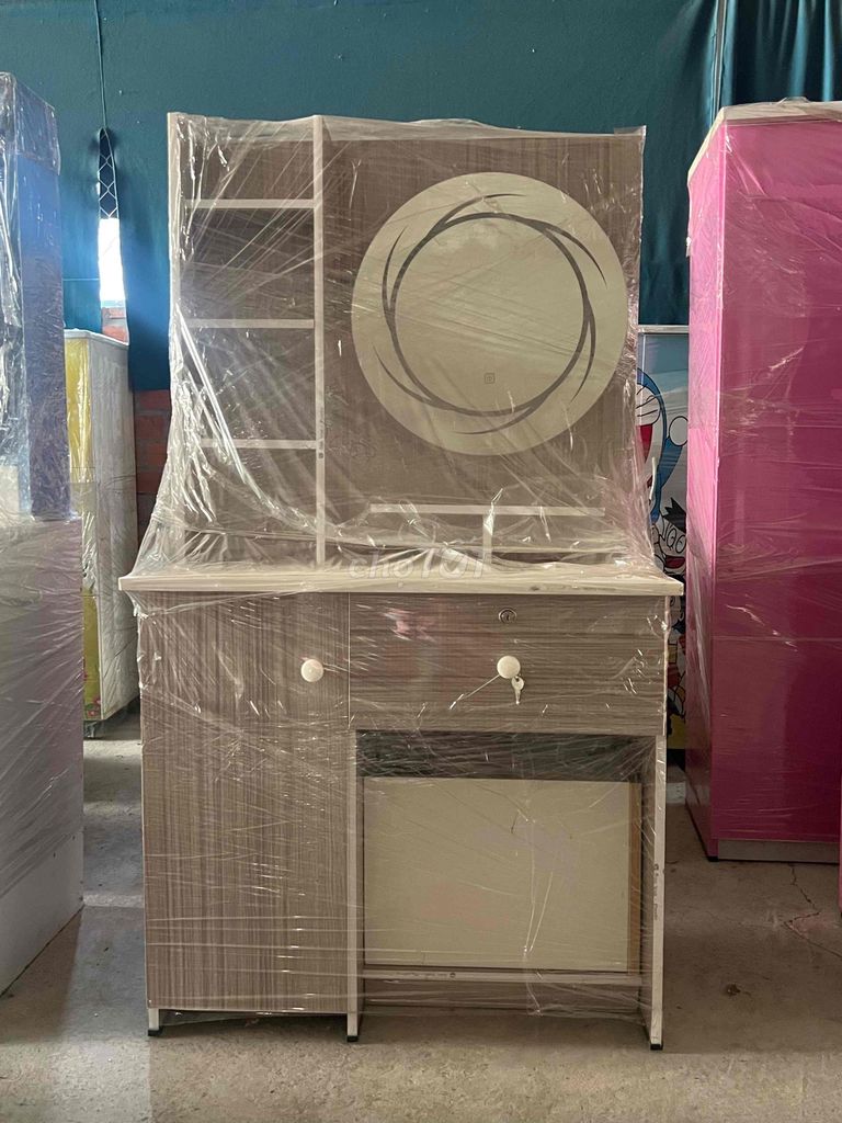 Mẩu bàn trang điểm nhỏ gọn. Mua bán Tủ, kệ gia đình tại Thành phố Cao Lãnh Đồng Tháp được đăng bởi Minh Thiện hình 1