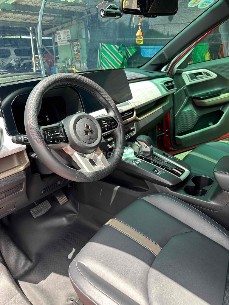 Mitsubishi Xforce 2024 Premium	 - 12000 km. Mua bán Ô tô tại Quận Bình Thạnh Tp Hồ Chí Minh được đăng bởi Chương hình 4