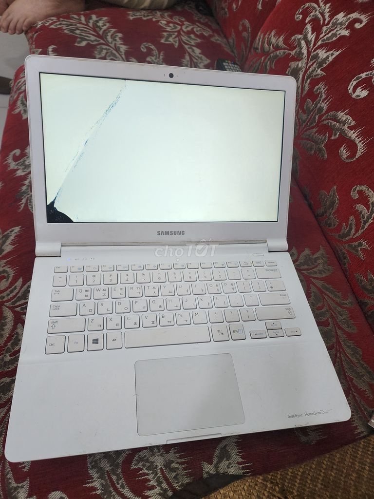 Cần bán laptop samsung. Mua bán Laptop tại Quận Thanh Xuân Hà Nội được đăng bởi Văn Hải hình 1