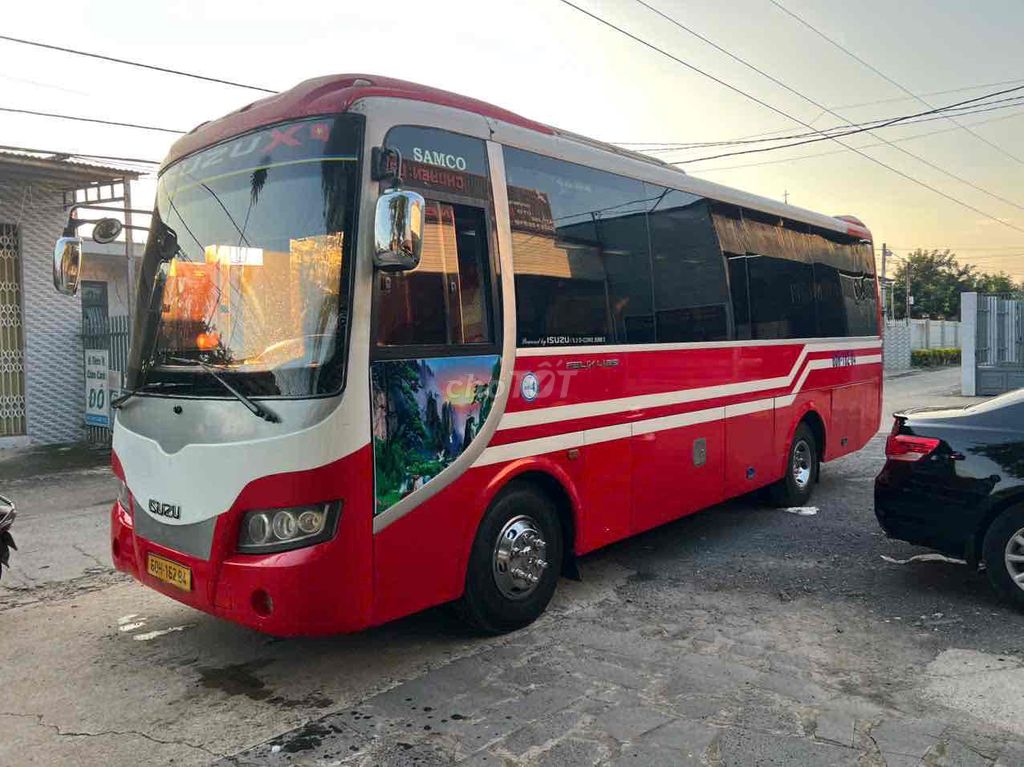 Isuzu samco felix 2011 máy 5.2 loại 29 chổ. Mua bán Phương tiện khác tại Huyện Tân Phú Đồng Nai được đăng bởi Salon AUTO THÀNH TRUNG Đồng Nai hình 2