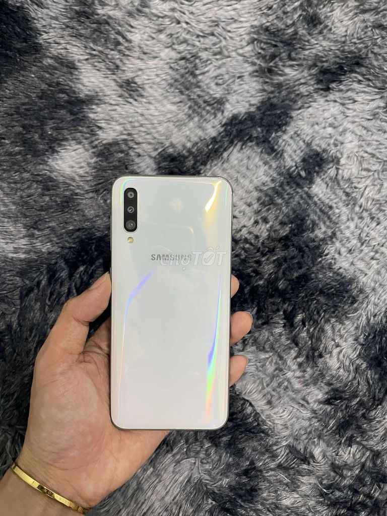 Samsung A50 64GB Trắng. Mua bán Điện thoại tại Huyện Bình Chánh Tp Hồ Chí Minh được đăng bởi Duy hình 1