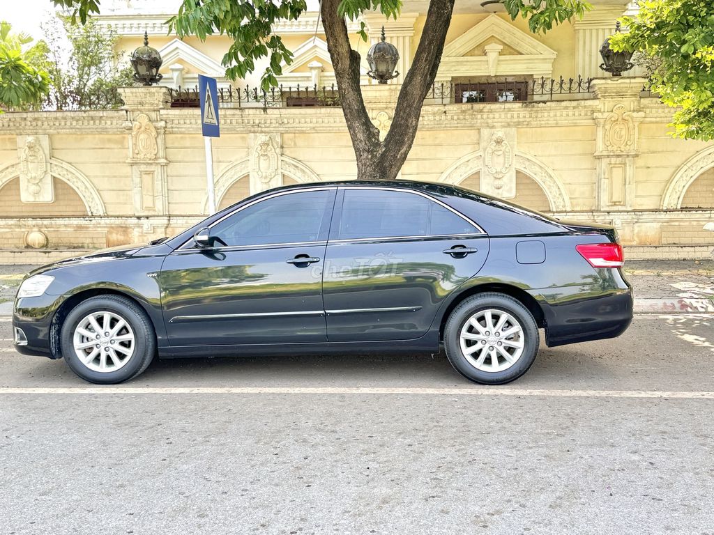 Toyota Camry 2.4G 2012 Đen