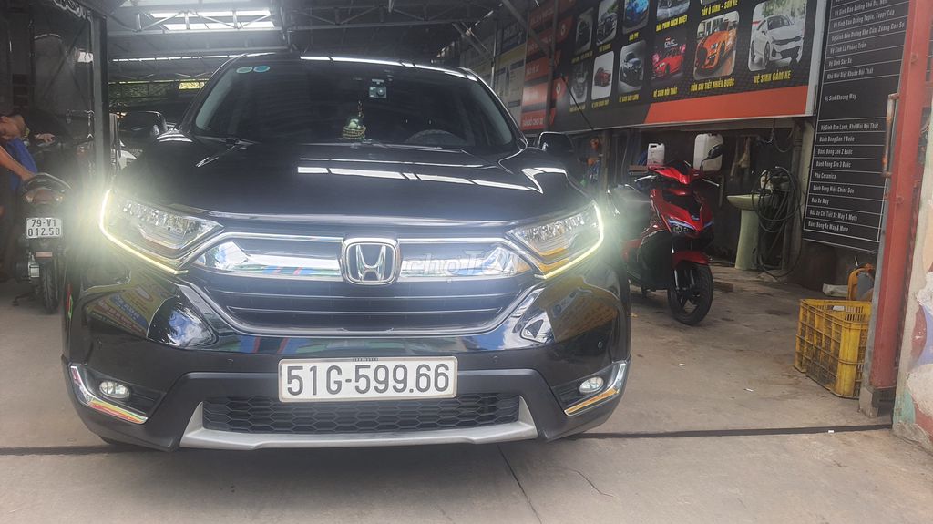 Honda CR-V 2017 Đen 7 chỗ. Mua bán Ô tô tại Quận Gò Vấp Tp Hồ Chí Minh được đăng bởi Trần Văn An hình 1