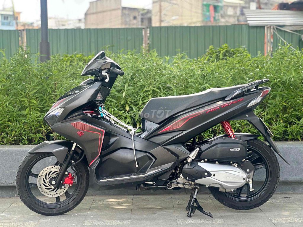 Honda Air Blade 125 2018 Черный 25000 км