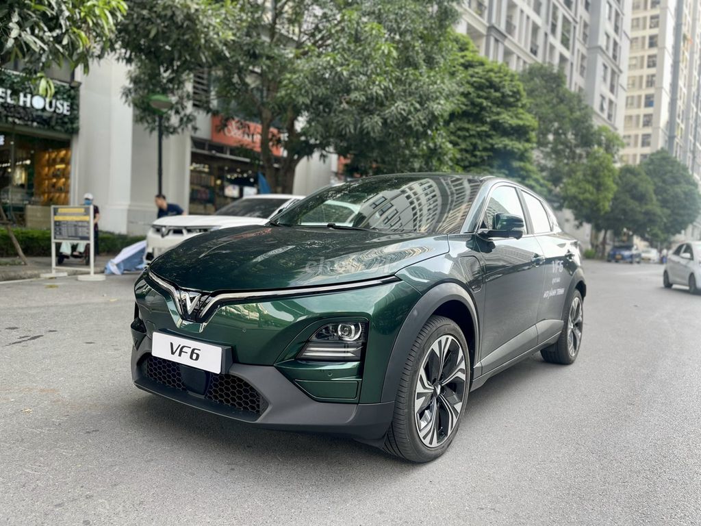 VinFast VF6 hỗ trợ 100% phí trước bạ. Mua bán Ô tô tại Quận Cẩm Lệ Đà Nẵng được đăng bởi Vinfast Đà Nẵng hình 2