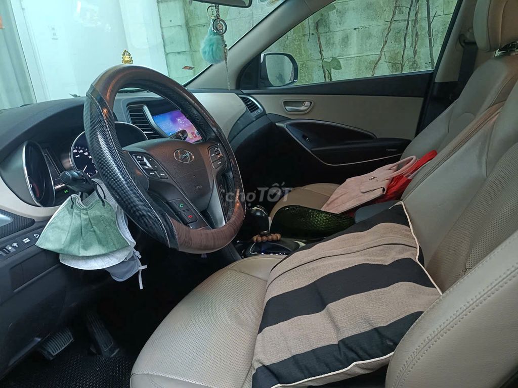 Hyundai Santa Fe 2016 2.4L 4WD - 156658 km. Mua bán Ô tô tại Thành phố Thủ Dầu Một Bình Dương được đăng bởi PHONG PHU CONG TY hình 3