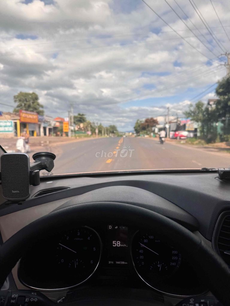 Hyundai Santa Fe 2016 2.2 AT 2WD - 145000 km. Mua bán Ô tô tại Huyện Ea Kar Đắk Lắk được đăng bởi Phạm Văn Tâm hình 6