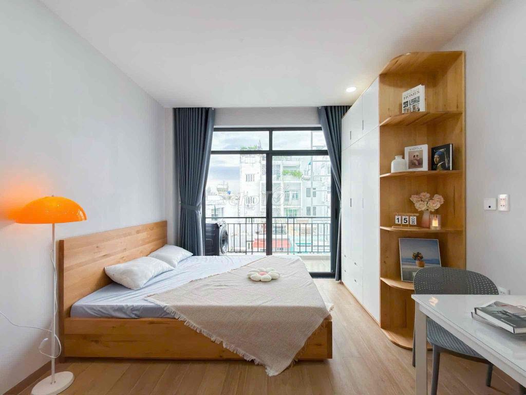 STUDIO BAN CÔNG GẦN ĐẠI HỌC TÔN ĐỨC THẮNG VÀ RMIT SÁT LOTTE MART