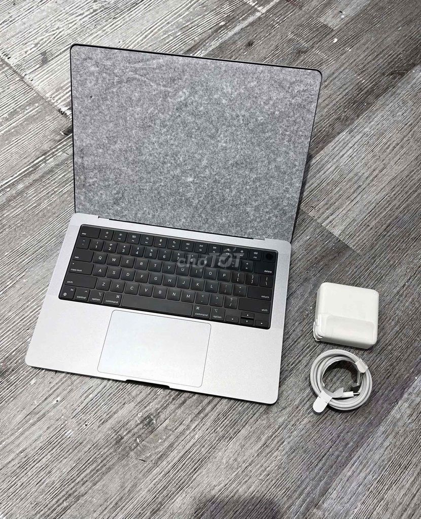 MacBook M1Pro Like New. Mua bán Laptop tại Quận Thanh Xuân Hà Nội được đăng bởi Tống Văn Hoà hình 1
