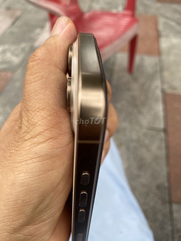 Apple iPhone 16 Pro Vàng đồng 92% pin. Mua bán Điện thoại tại Quận Hải An Hải Phòng được đăng bởi phuc hoangbao hình 1
