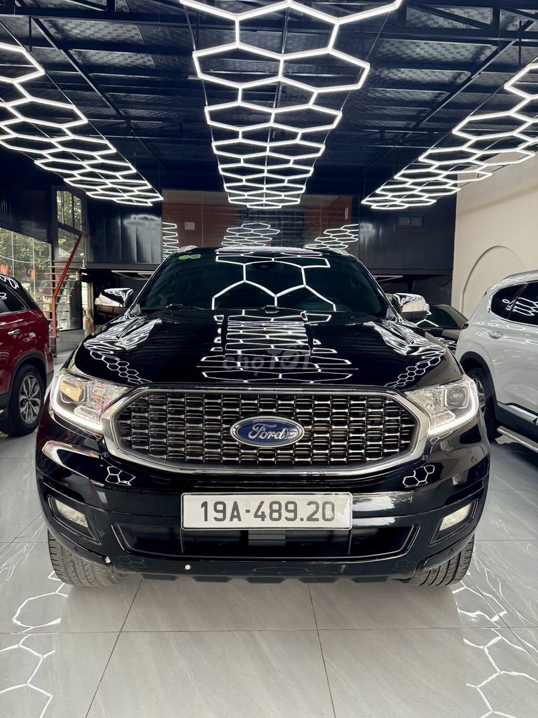 Ford Everest Titanium 2020 2.0 Turbo 4x4 AT Черный