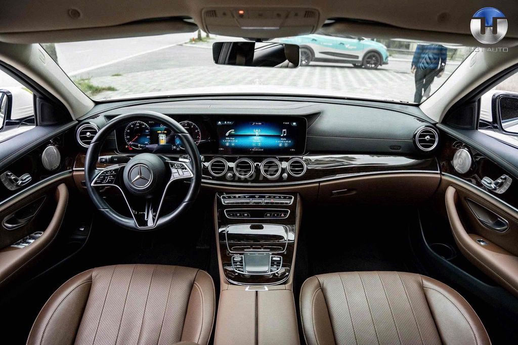 Mercedes_E200_Exclusive Model 2023 Bank 90%. Mua bán Ô tô tại Quận 7 Tp Hồ Chí Minh được đăng bởi PHÁT ĐẠT LUXURY CAR hình 9