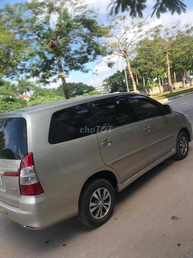 Toyota Innova  2.0E -2016 chính chủ xe đẹp. Mua bán Ô tô tại Quận Tây Hồ Hà Nội được đăng bởi nguyễn thanh hình 4