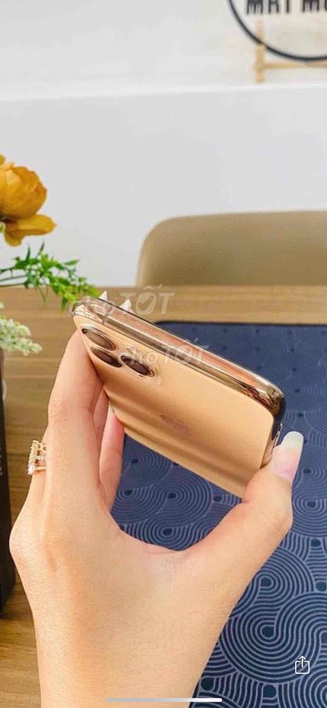 iPhone 11 Pro 256GB Vàng hồng mới 99% mua ở FPT