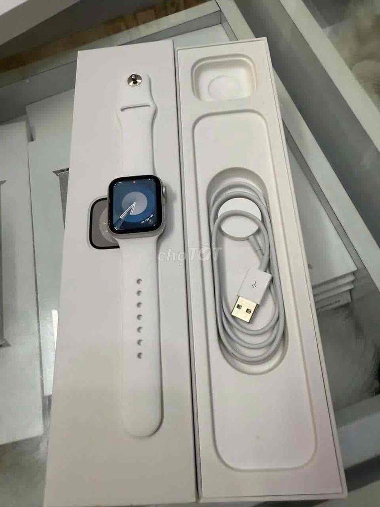 apple watch sr5/40 trắng likenew 99 zin 100%