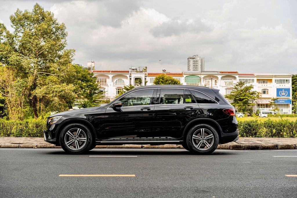 Mercedes Benz GLC 2021 200 - 55000 km. Mua bán Ô tô tại Thành phố Thủ Đức Tp Hồ Chí Minh được đăng bởi Trường Nguyễn Xe Sang hình 8