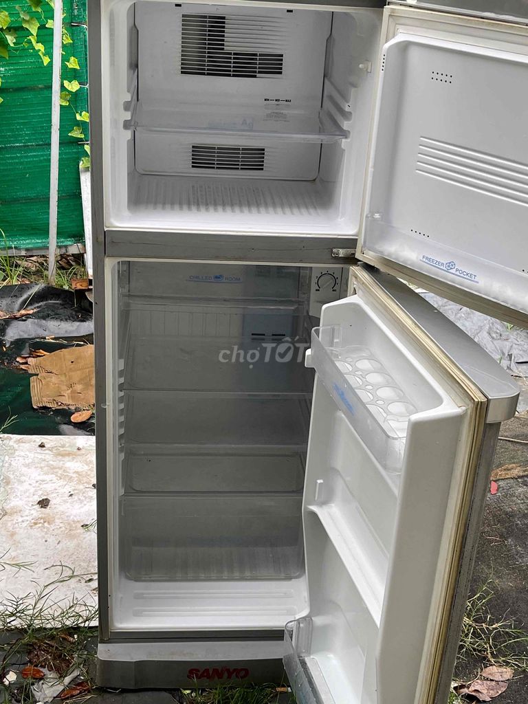 Tủ lạnh Sanyo 150L Xám đã sử dụng. Mua bán Tủ lạnh tại Thành phố Thủ Dầu Một Bình Dương được đăng bởi Minh Anh hình 1