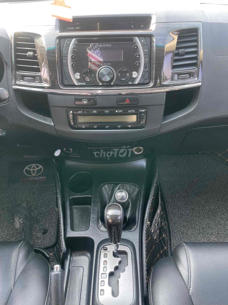 Toyota Fortuner 2014 2.7V Sportivo 4x4 Trắng. Mua bán Ô tô tại Quận Thanh Xuân Hà Nội được đăng bởi Vạn Phát Auto hình 9