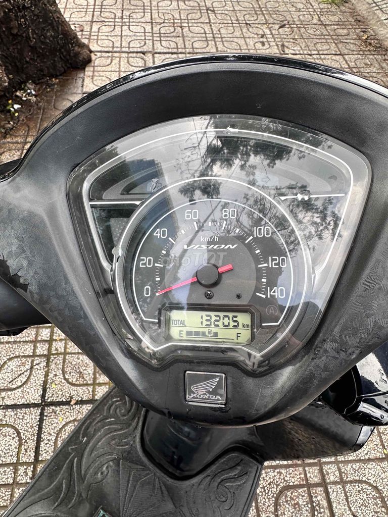 vision 2024khoá smartkey , đời cao odo ít. Mua bán Xe máy tại Quận 1 Tp Hồ Chí Minh được đăng bởi A.T hình 4