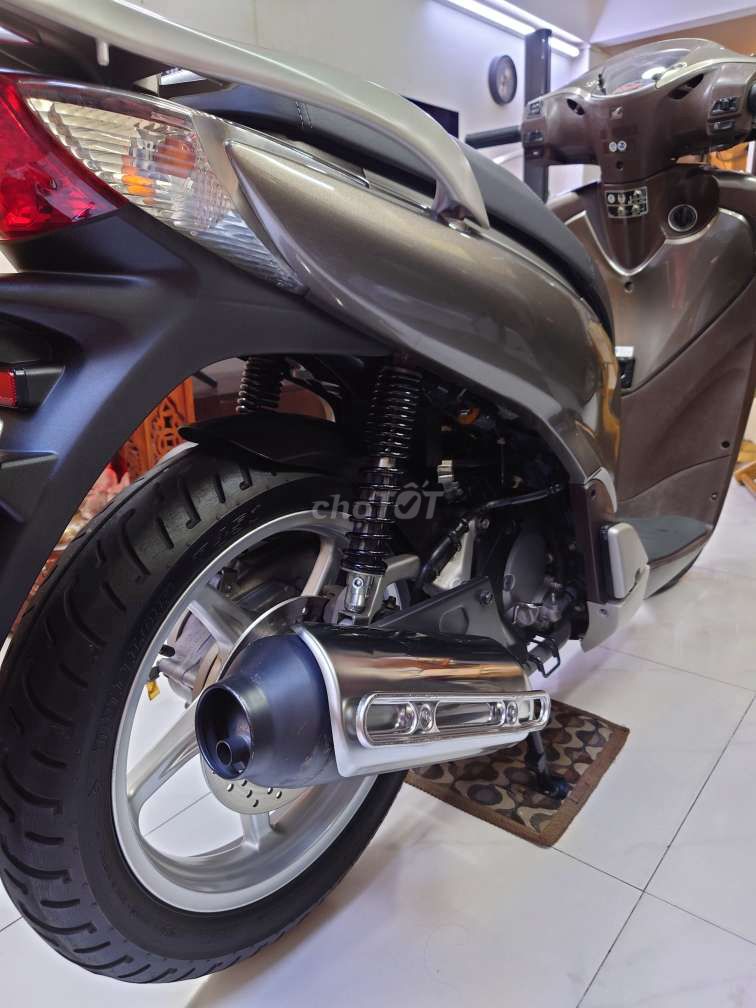 Honda sh ý 2012(sm109). Mua bán Xe máy tại Quận 5 Tp Hồ Chí Minh được đăng bởi Tân shop hình 4
