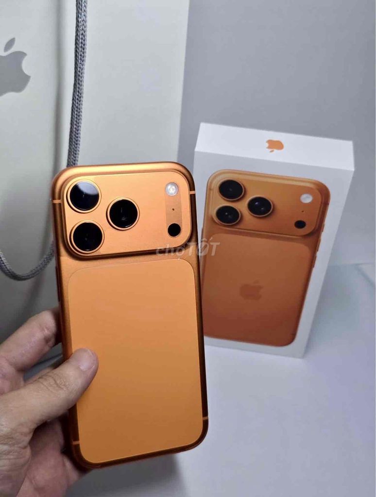 iPhone 17 Pro 256G Cam FULLBOX NEW APPLE 11/2026. Mua bán Điện thoại tại Quận Thanh Xuân Hà Nội được đăng bởi Nguyễn Huy Dũng hình 1