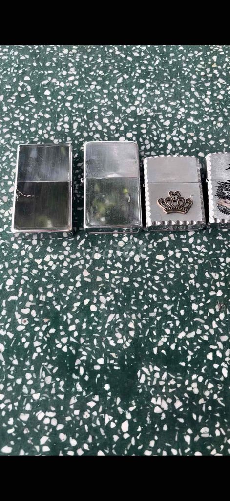 Bật lửa kim loại bạc. Mua bán Đồ sưu tầm, đồ cổ tại Thành phố Bến Tre Bến Tre được đăng bởi Cám Chim Huy Bảo hình 1