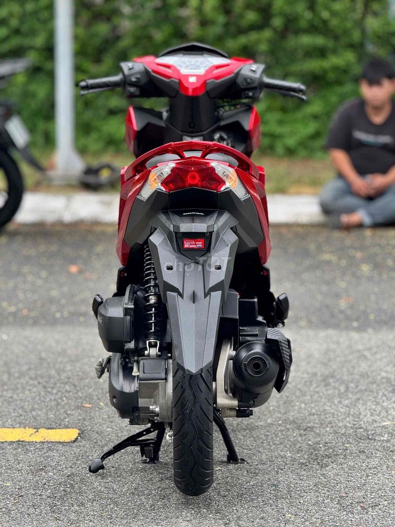 Honda Click Thái 2017 Đỏ Cực Đẹp !!!. Mua bán Xe máy tại Quận 12 Tp Hồ Chí Minh được đăng bởi Hoàng Phú hình 8