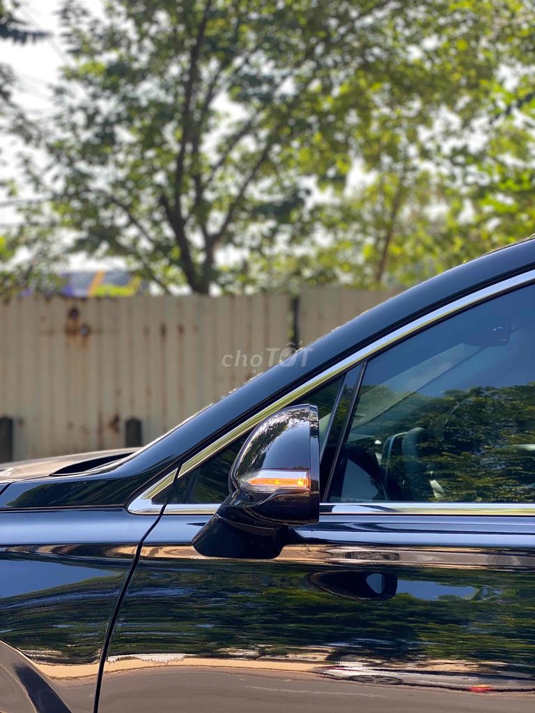 Hyundai Santa Fe 2019 2.2L - 78000 km. Mua bán Ô tô tại Quận Long Biên Hà Nội được đăng bởi Xuân Car hình 8