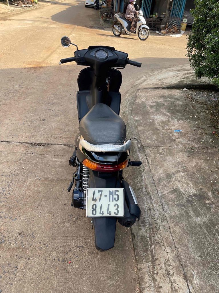 bán honda click máy êm mạnh. áo đẹp. Mua bán Xe máy tại Thành phố Buôn Ma Thuột Đắk Lắk được đăng bởi nguyễn đức biên hình 4